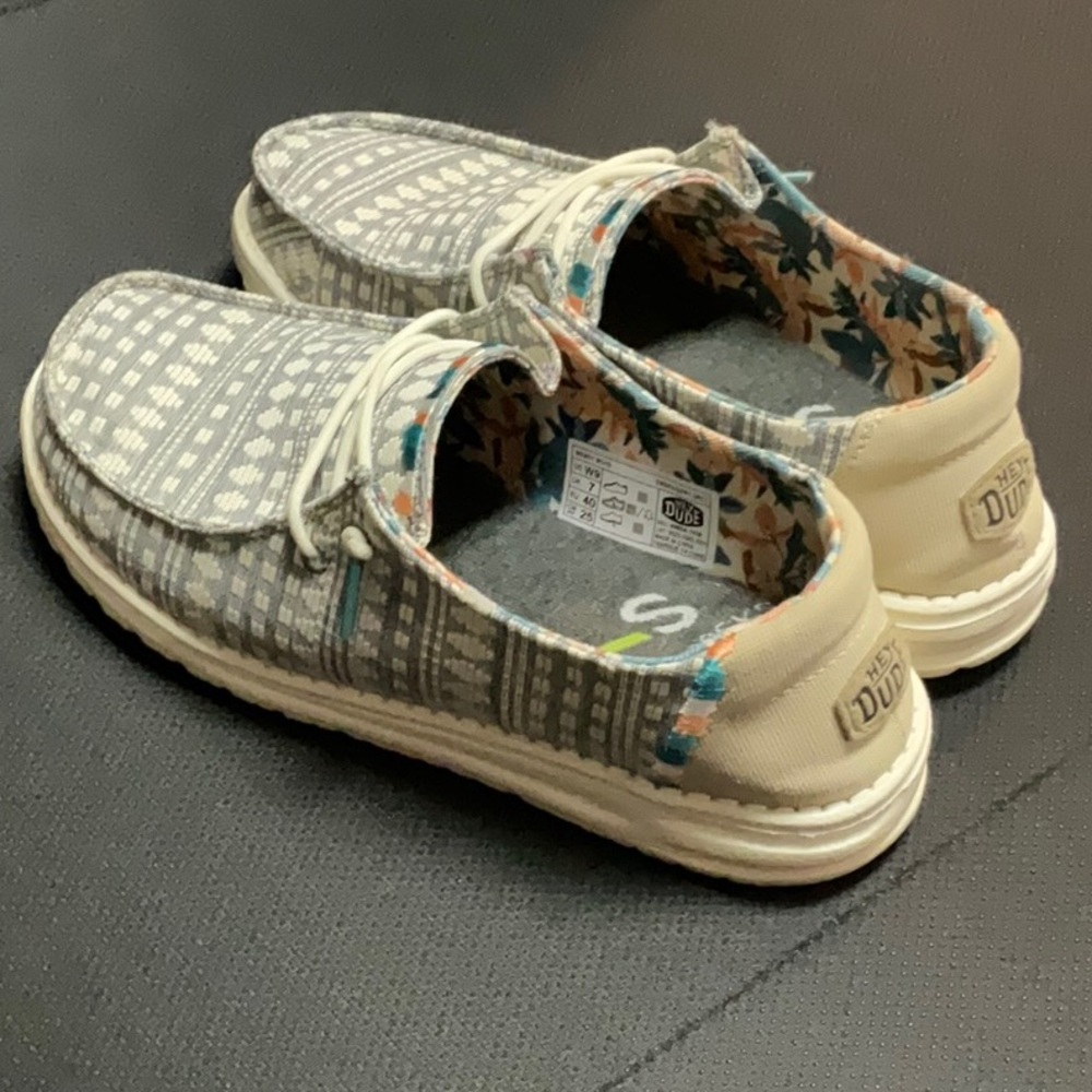 Hey Dude women Gray and Cream Moccasins, size 9